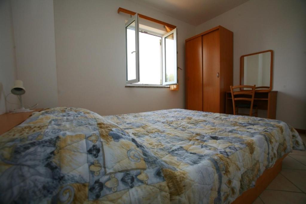 Apartments Villa Oliva Peroj Camera foto